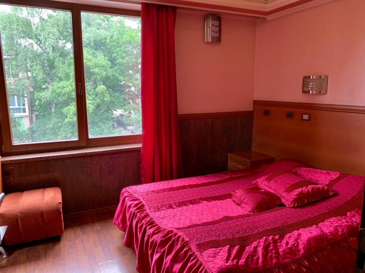 California Hotel Sofia Buitenkant foto